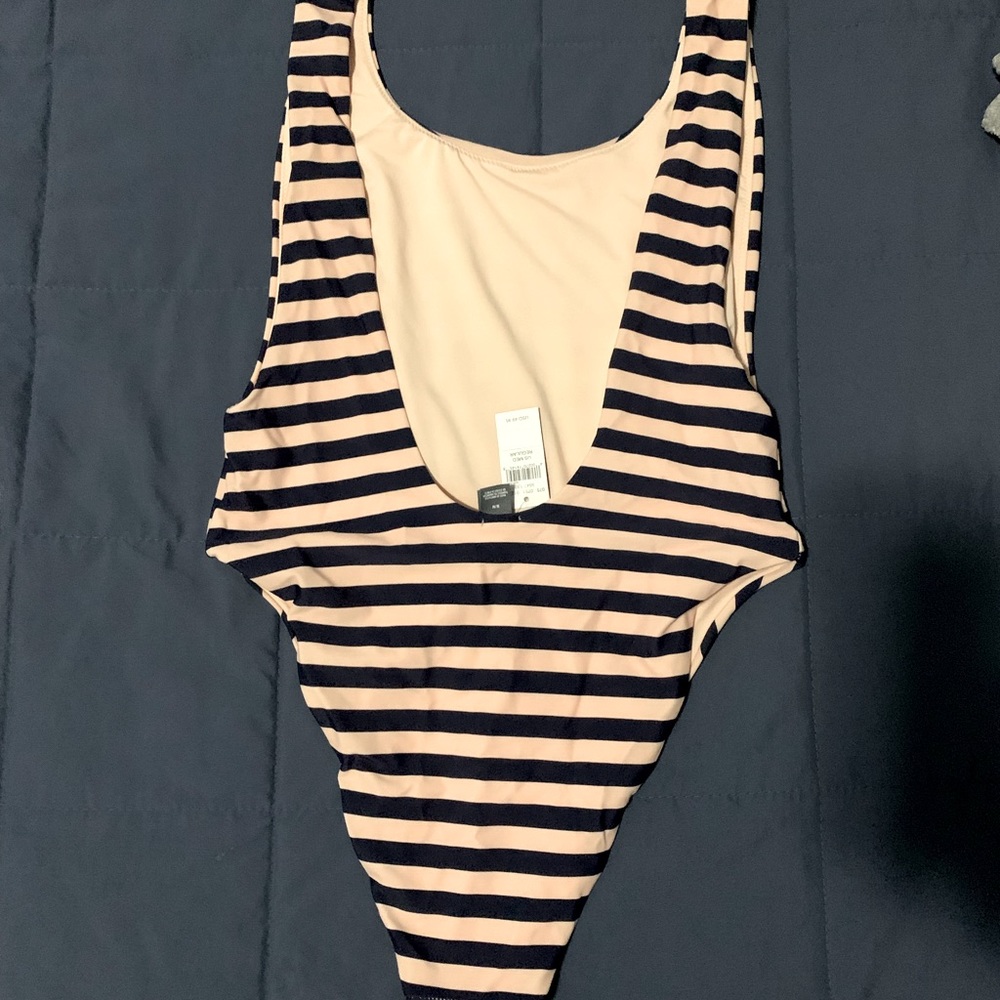 One piece Aerie swuimsuit